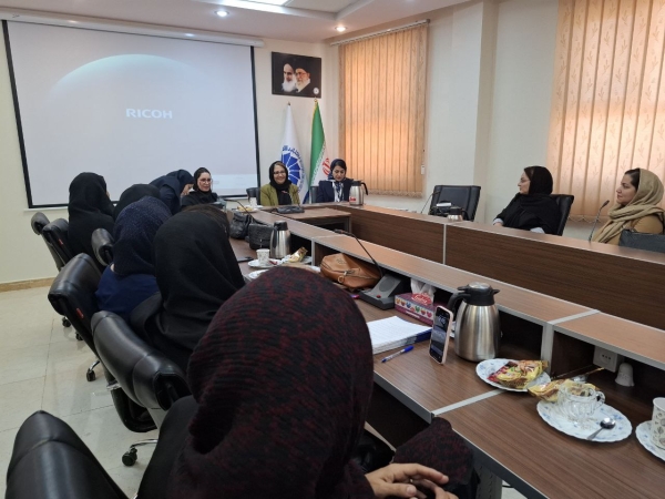 مجمع مؤسسین کانون زنان بازرگان کاشان برگزار شد